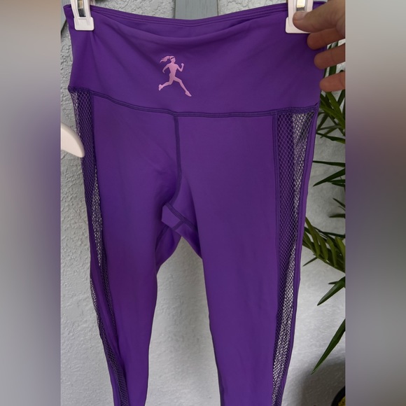 NWOT Unique Purple Sport Set - Leggings and Top (Size Small) - Picture 5 of 17